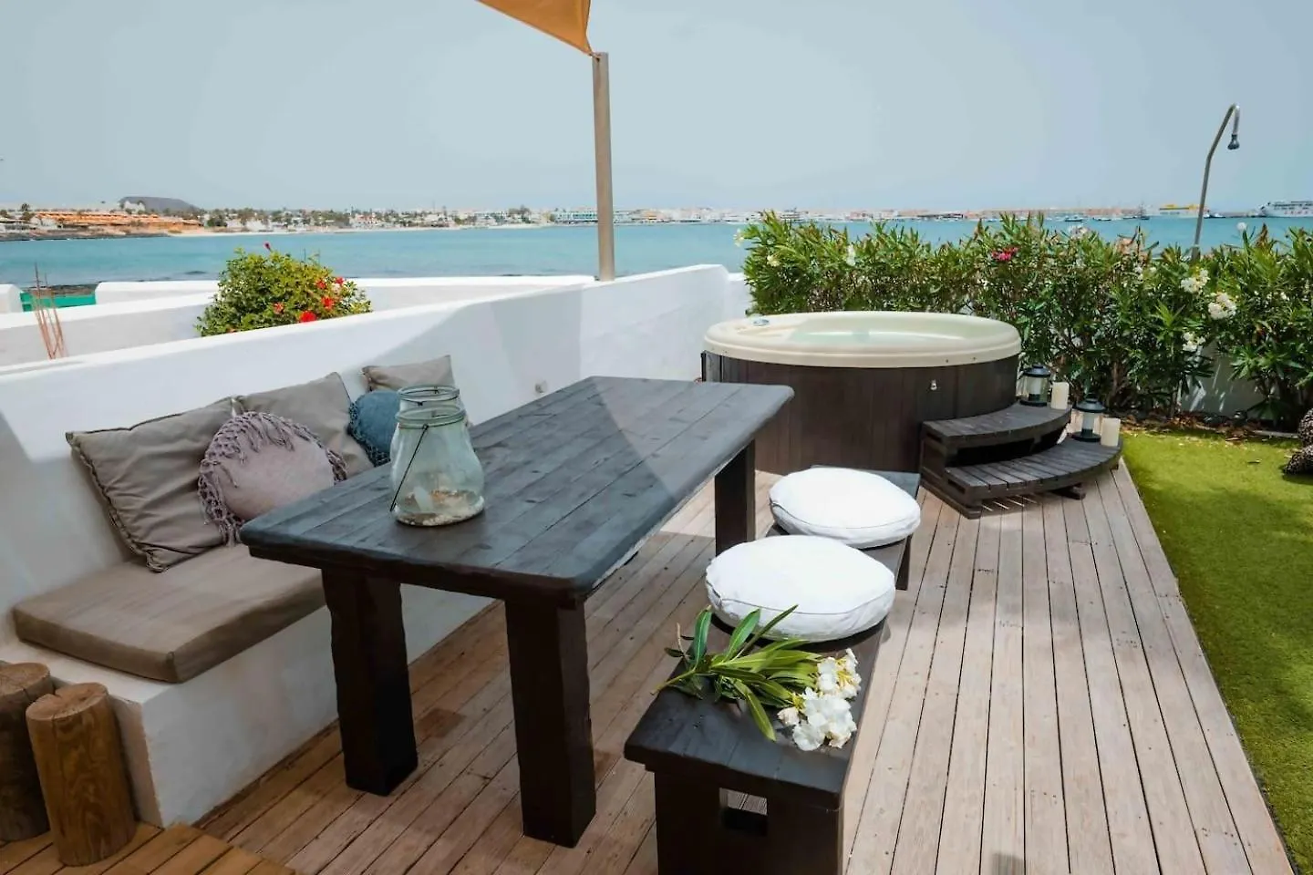 Villa Maluhia Frente Al Mar Y Jacuzzi Corralejo