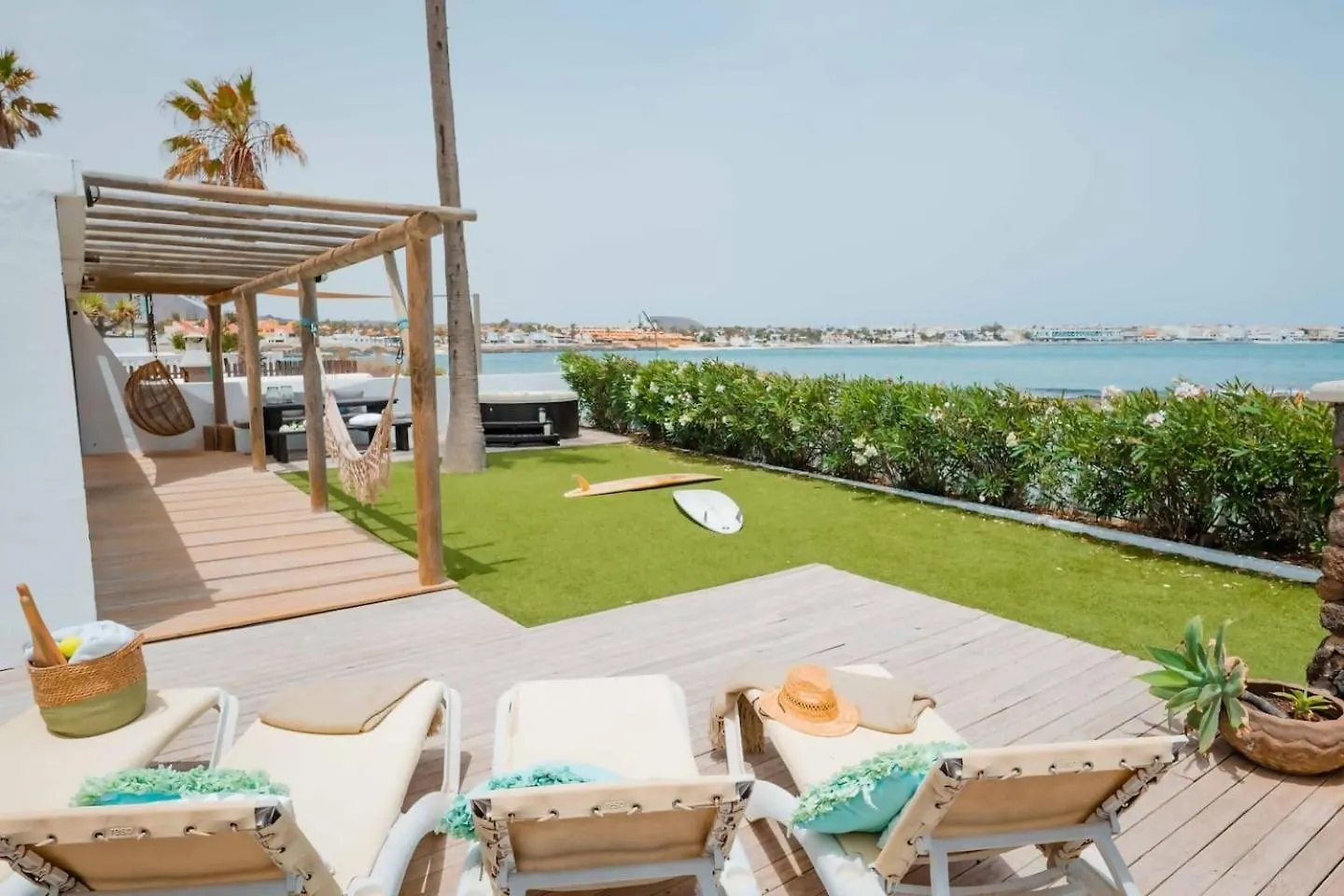 Villa Maluhia Frente Al Mar Y Jacuzzi Corralejo Spain