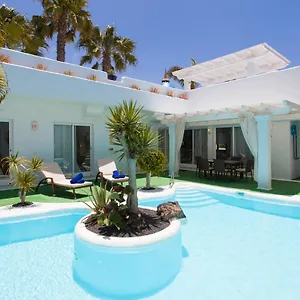 82 Villa