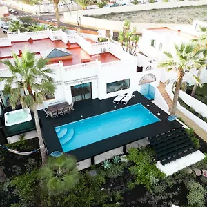 Flamencos By Veaco- Beachfront & Pool Villa