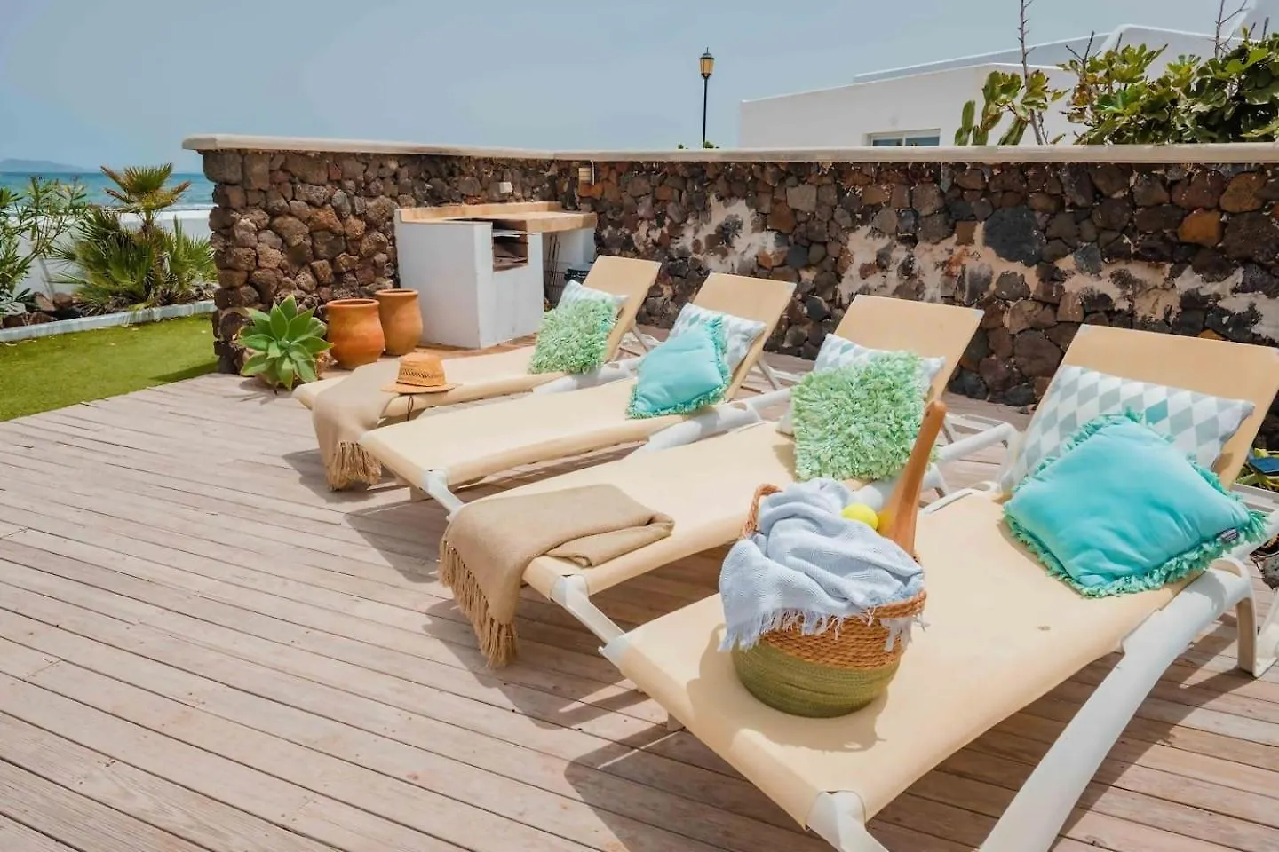 Villa Maluhia Frente Al Mar Y Jacuzzi Corralejo
